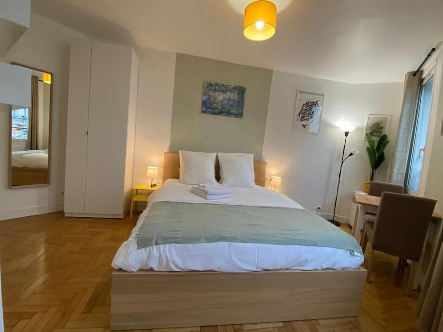 Studio Number 6 Apartment Paris